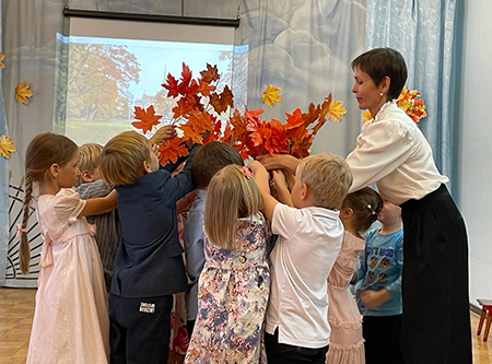 27 сентября в России отмечают День воспитателя
