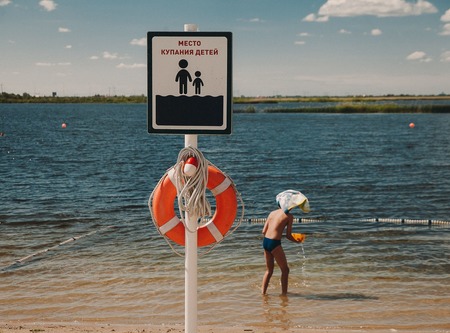 Лето - сезон купания в водоемах! Правила безопасности на воде!