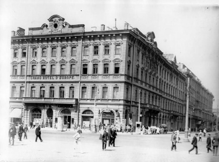 9 февраля 1875 года, была открыта гостиница "Европейская"