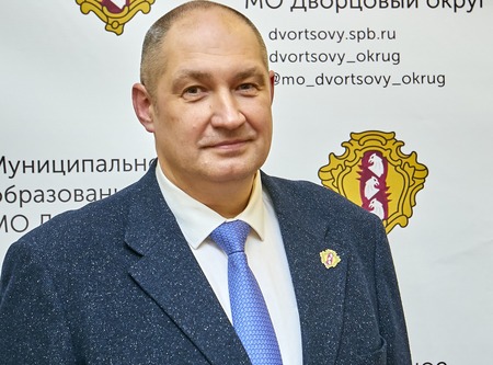 Поздравление с 8 марта Главы местной администрации Дмитрия Скорописова